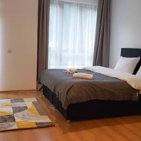 Apartment Semiramida Garden 12